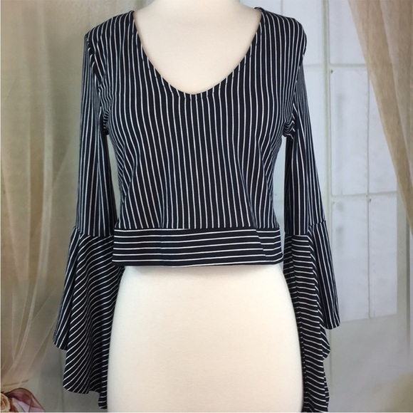 Polly & Esther Tops - 🆕 POLLY & Ester Striped Crop Top with Bell Sleeves XL Junior